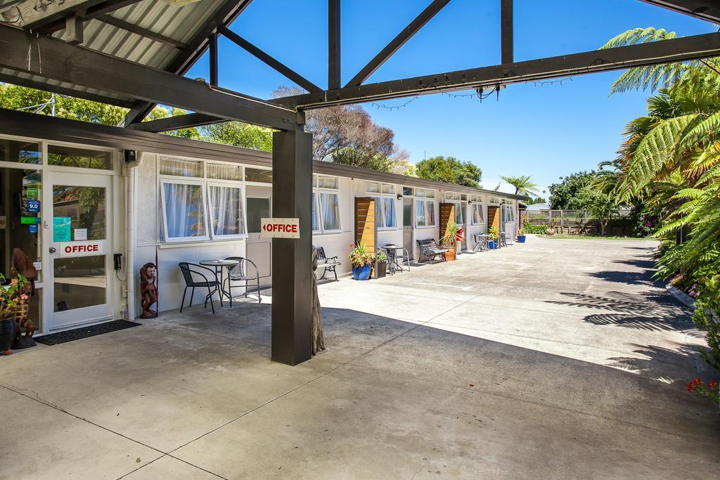 פקטאני Amber Court Motel מראה חיצוני תמונה
