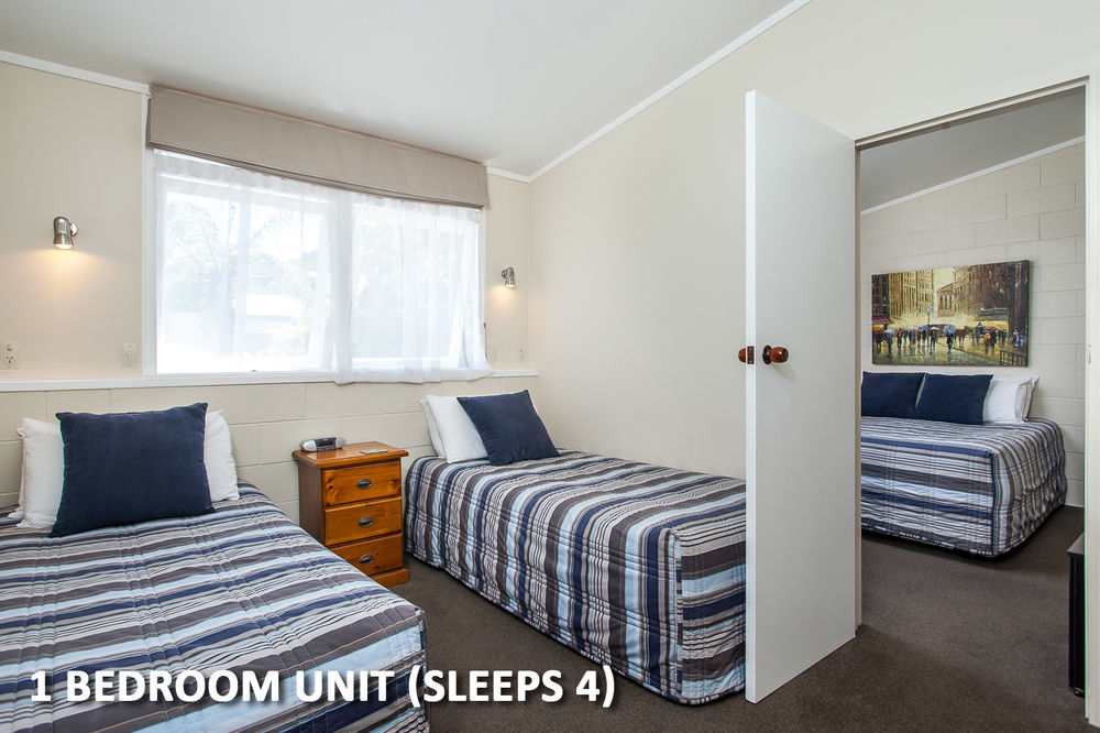 פקטאני Amber Court Motel מראה חיצוני תמונה
