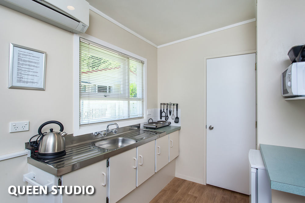 פקטאני Amber Court Motel מראה חיצוני תמונה